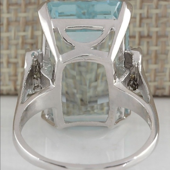 Gorgeous 16.42CT Aquamarine Silver Ring - Picture 3 of 8